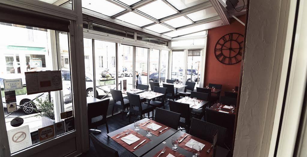 Hotel Brasserie Le Lion D'Or Meximieux Dış mekan fotoğraf